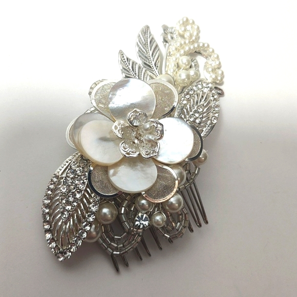 David's Bridal Mother of Pearl Mixed Media Flower Hair Comb STYLE# C9079 - Picture 7 of 11
